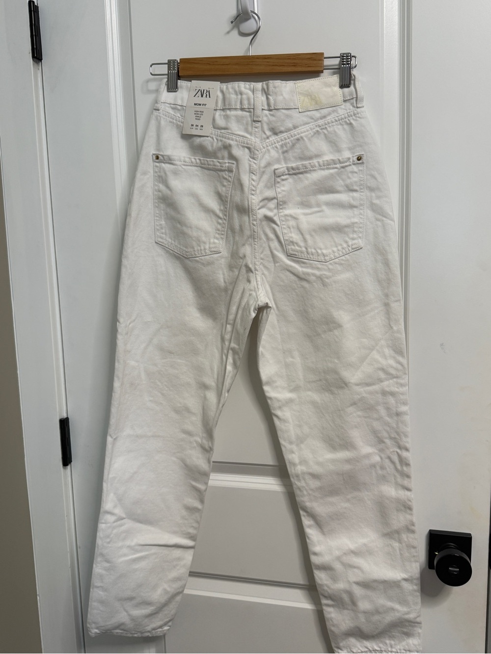 Zara White Mom high rise Straight-Leg Women's Jeans - Picture 5 of 6